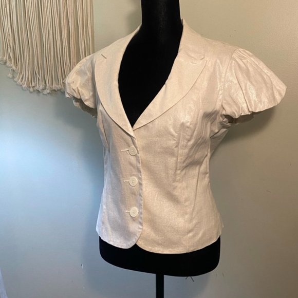 NWT Women's Chic White Shimmer Short Sleeve Button Top Express - Picture 2 of 10